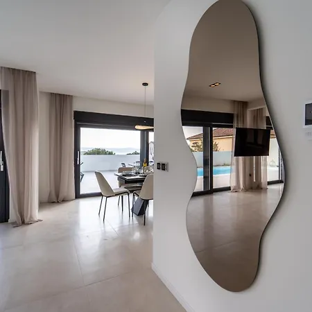 Villa Mia With Heated Pool *