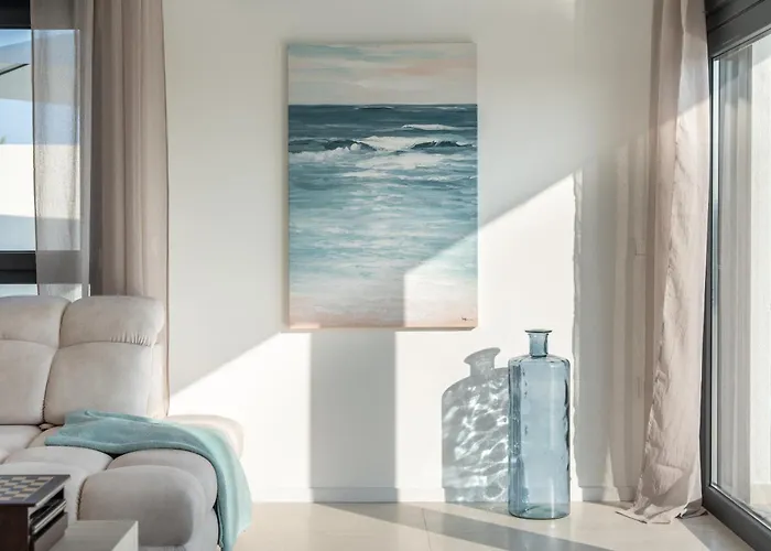 Mia With Heated Pool