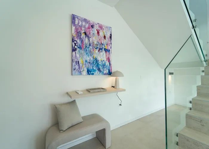 Mia With Heated Pool *