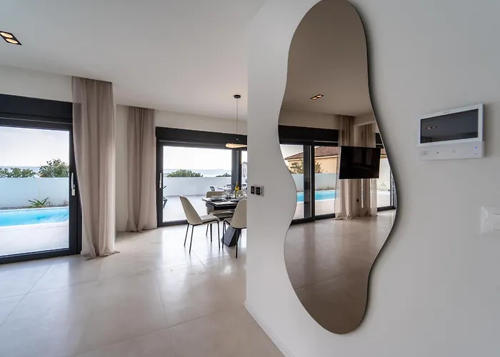 וילה Mia With Heated Pool *