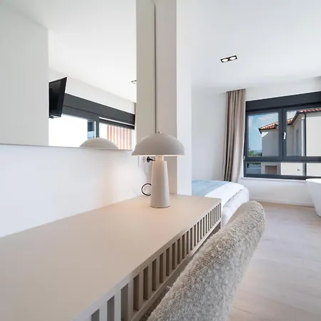 Villa Mia With Heated Pool *